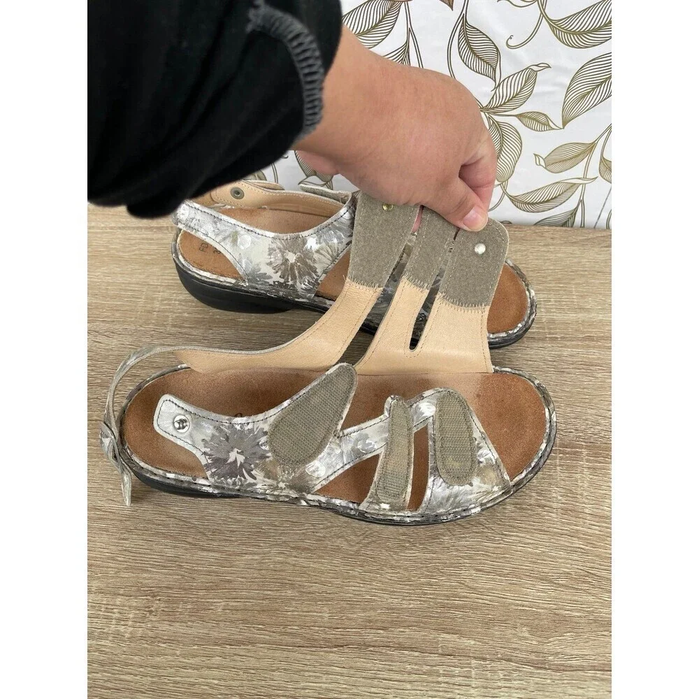 Finn Comfort 38 Silver Floral Leather Sandals | Orthopedic Luxury | Granola Girl